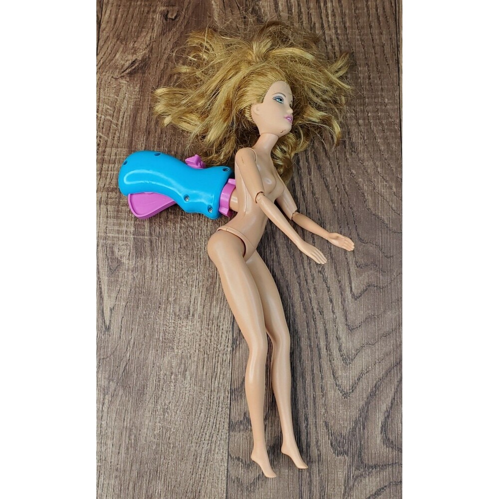 Barbie Twirl Girls Pom Pom Divas Kicks and Moves 2006 Nude Doll